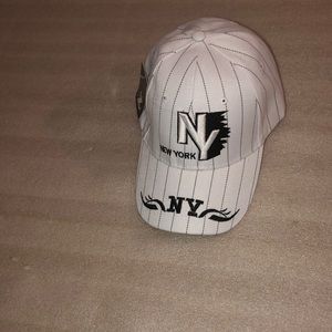 Men baseball white and black cap